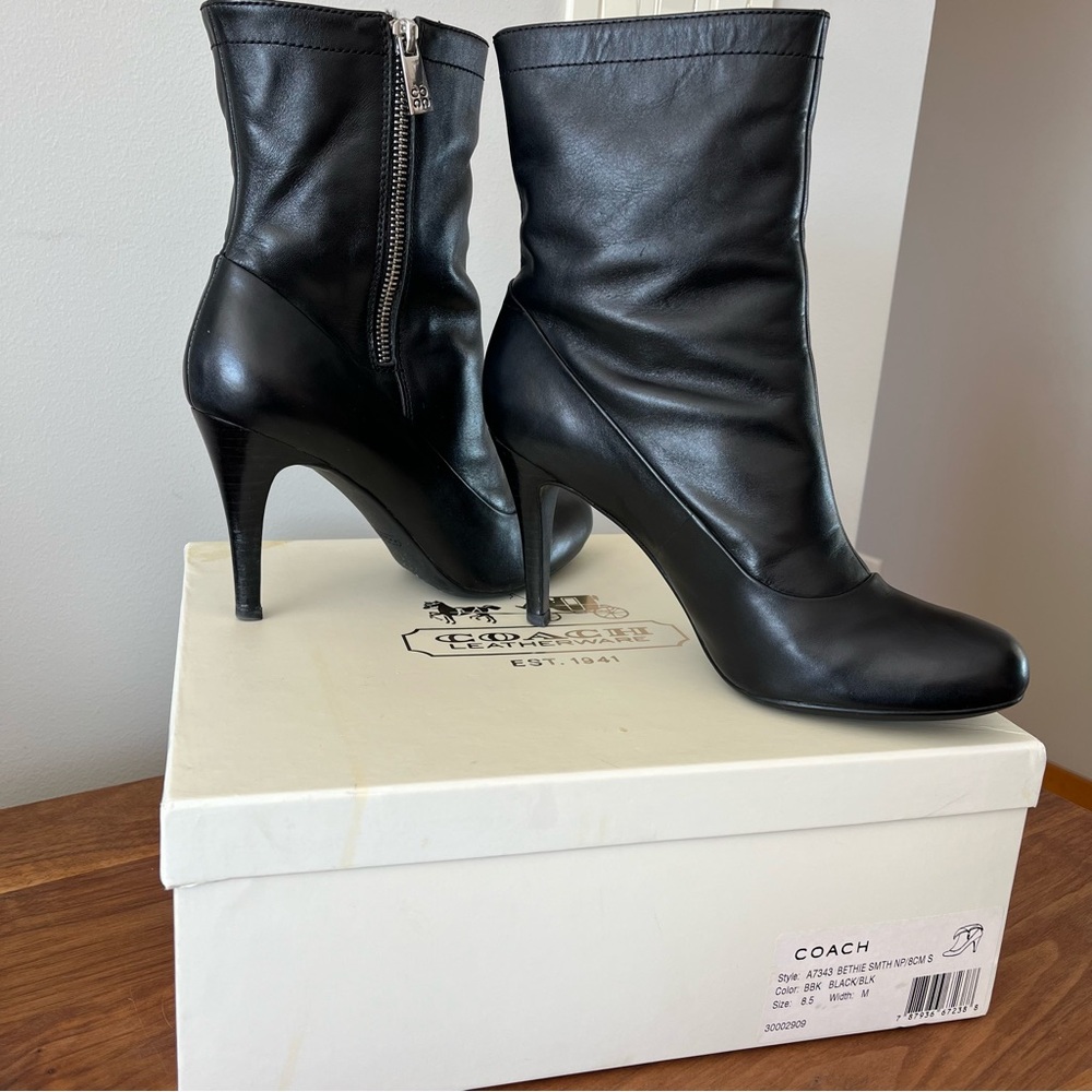 COACH: Bethie Smooth Nappa Ankle Zip Boots: Black: Women's Size 8.5 - Picture 2 of 15